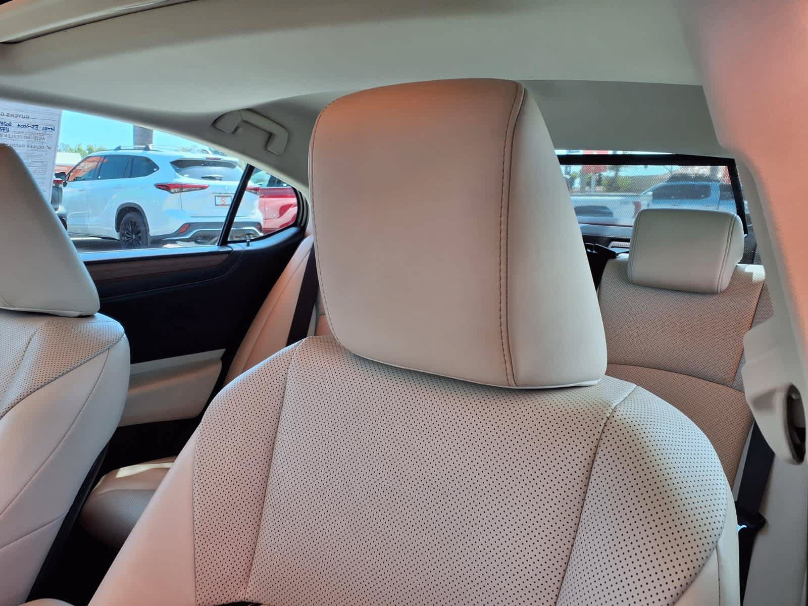 Used 2024 Lexus ES 300h w/ Premium Package FWD image 14