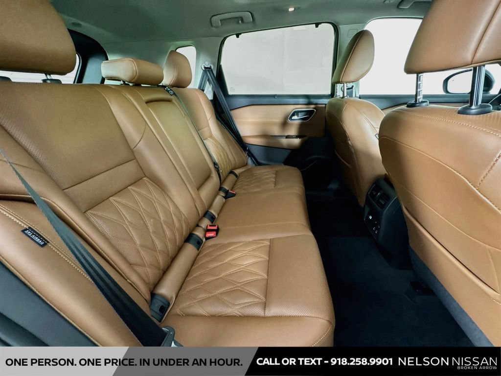 Certified 2026 Nissan Rogue Platinum w/ Platinum Premium Package AWD/4WD image 29