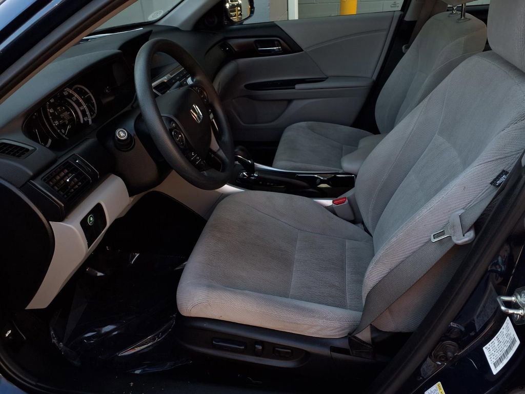 Used 2015 Honda Accord EX image 16
