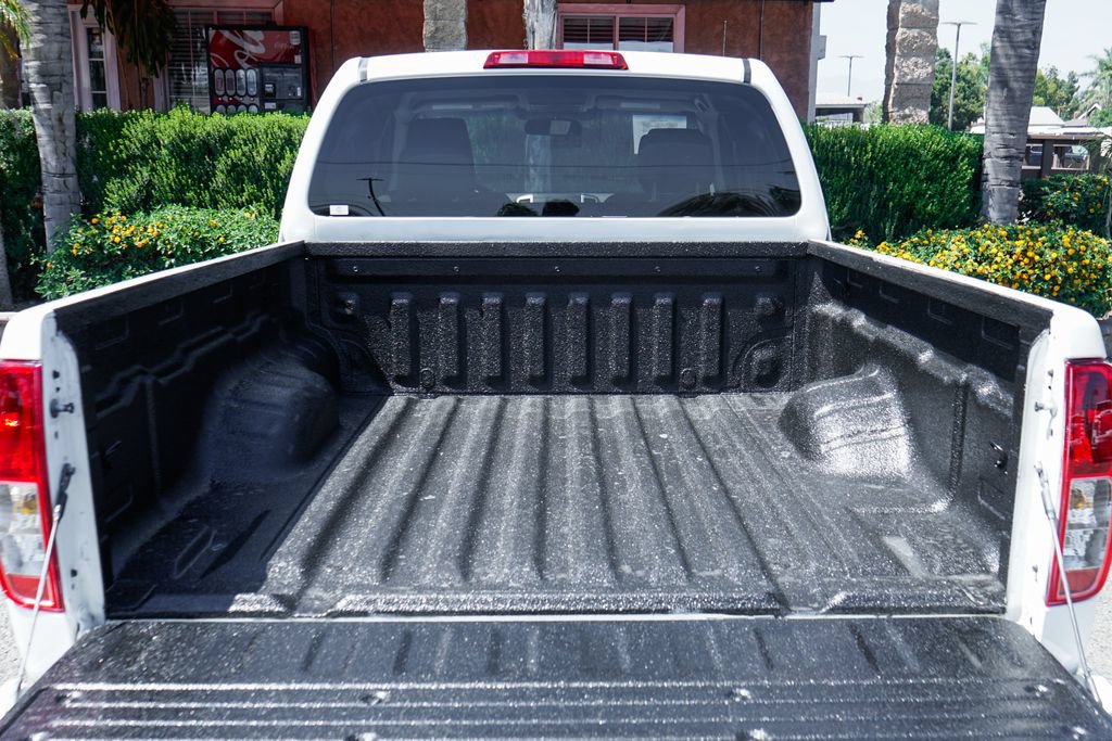 Used 2018 Nissan Frontier S RWD image 8