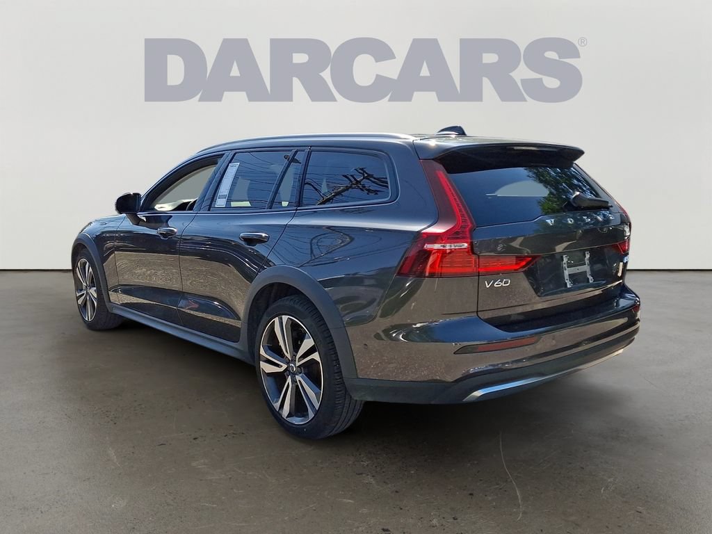 Used 2025 Volvo V60 B5 Cross Country Plus AWD/4WD image 5