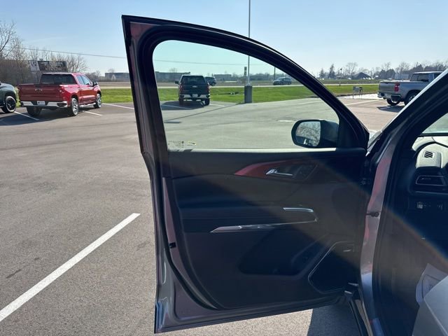 New 2026 Chevrolet Traverse RS w/ LPO, Floor Liner Package FWD image 11