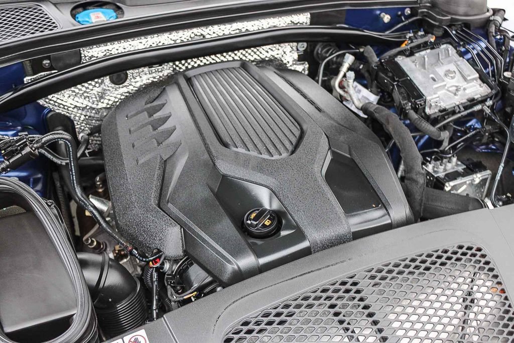 Used 2022 Porsche Macan AWD/4WD image 26