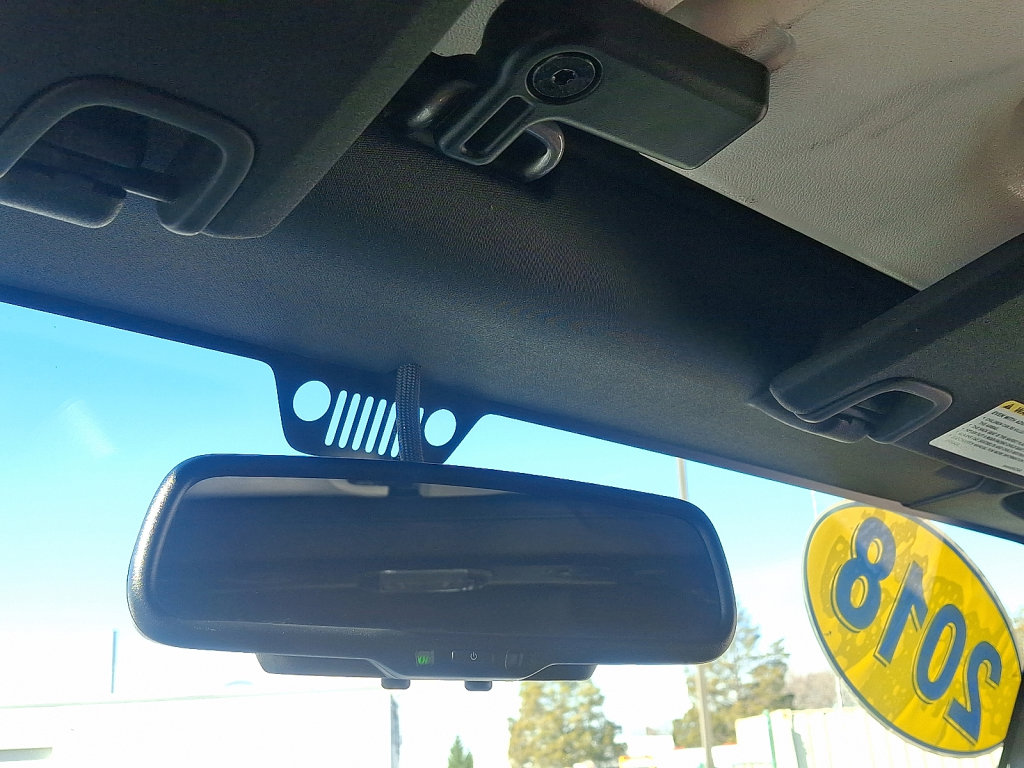 Used 2018 Jeep Wrangler Unlimited Rubicon w/ Cold Weather Group image 32