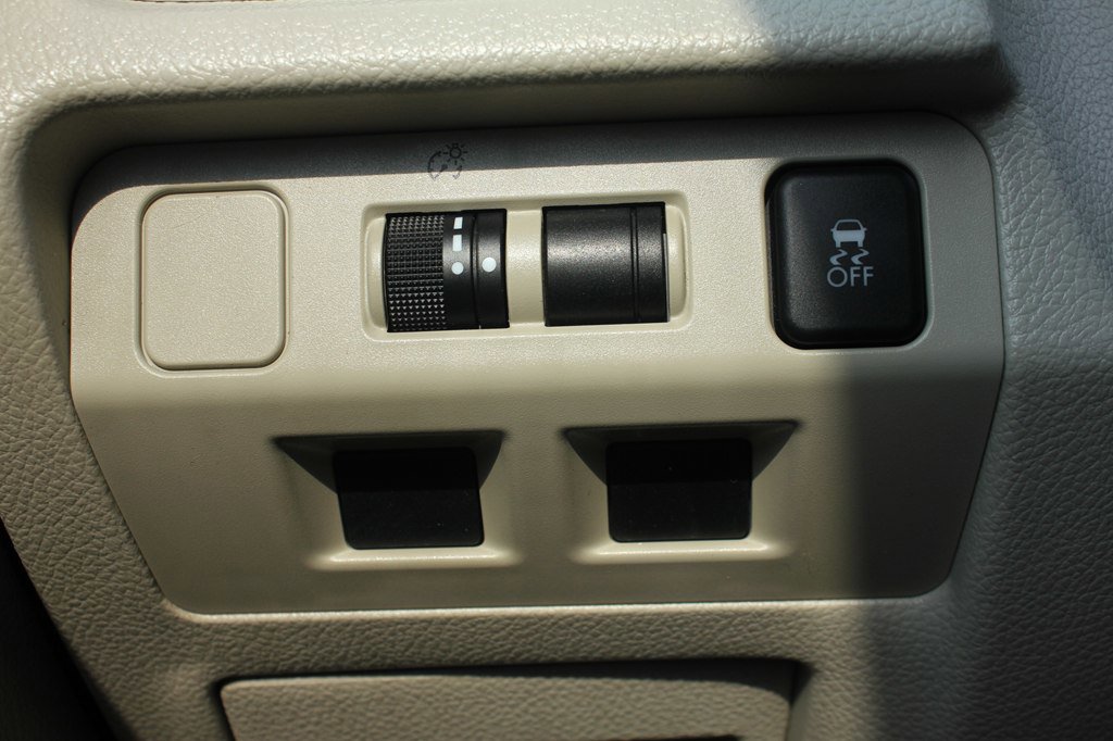 Used 2015 Subaru Crosstrek 2.0i Premium image 17