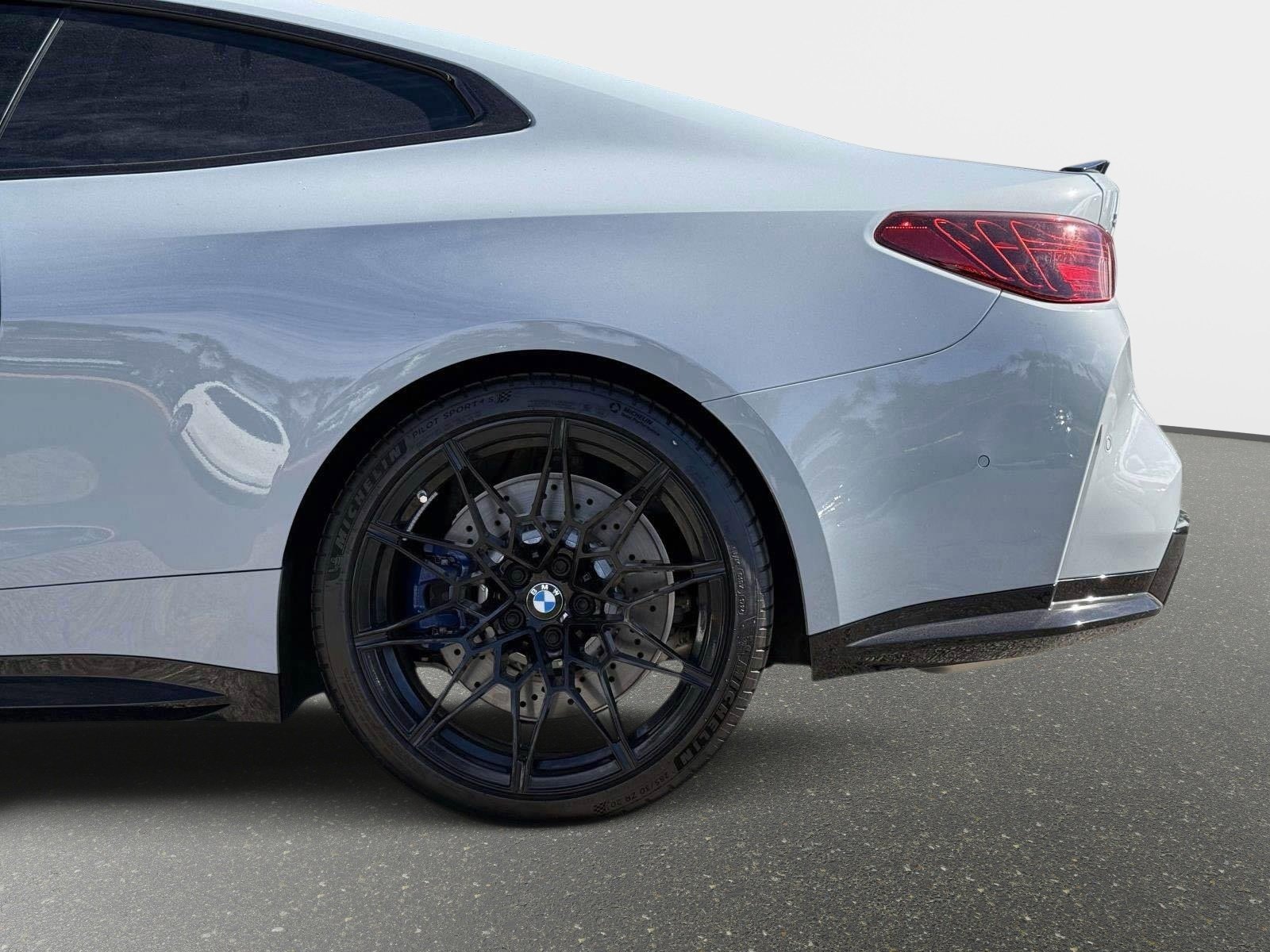 Used 2025 BMW M4 xDrive Competition w/ Executive Package image 12