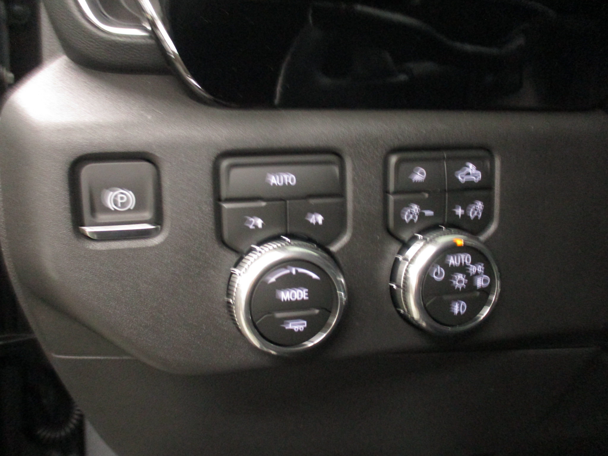 New 2026 GMC Sierra 1500 Elevation w/ Elevation Premium Package AWD/4WD image 18