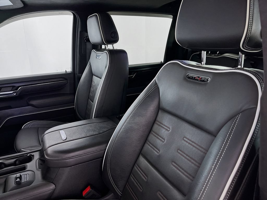 Used 2024 GMC Sierra 2500 AT4X AWD/4WD image 29