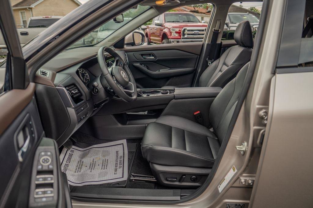 Used 2023 Nissan Rogue SL w/ SL Premium Package AWD/4WD image 13