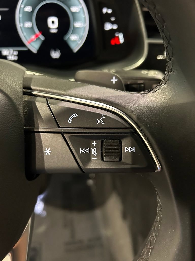 Used 2022 Audi Q8 Premium Plus AWD/4WD image 17