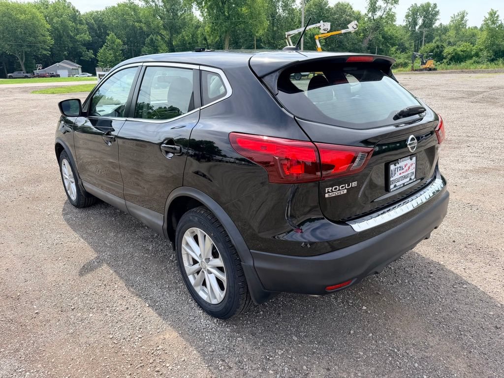 Used 2017 Nissan Rogue Sport S w/ S Appearance Package FWD image 5