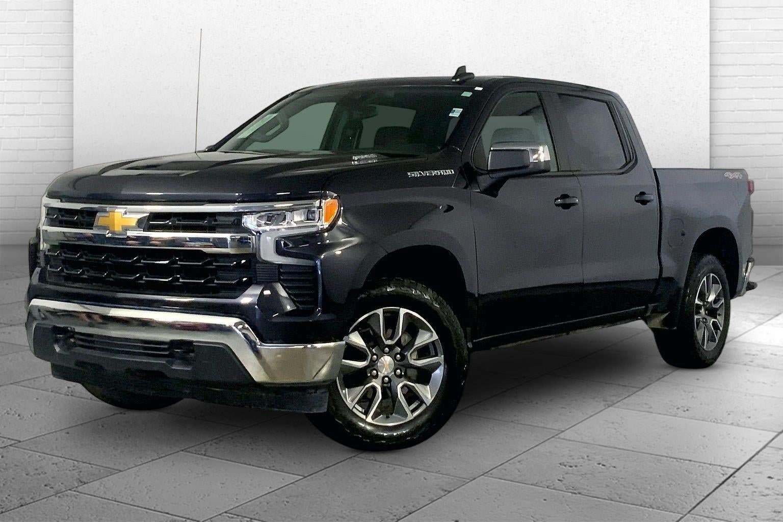 Used 2024 Chevrolet Silverado 1500 LT AWD/4WD image 12