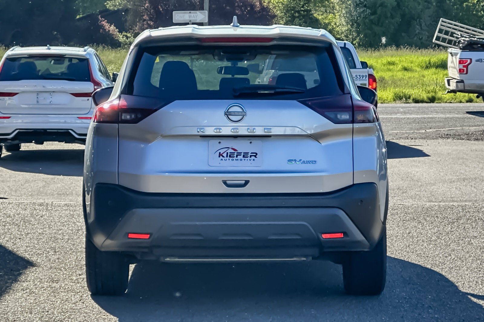 Used 2023 Nissan Rogue SV image 44