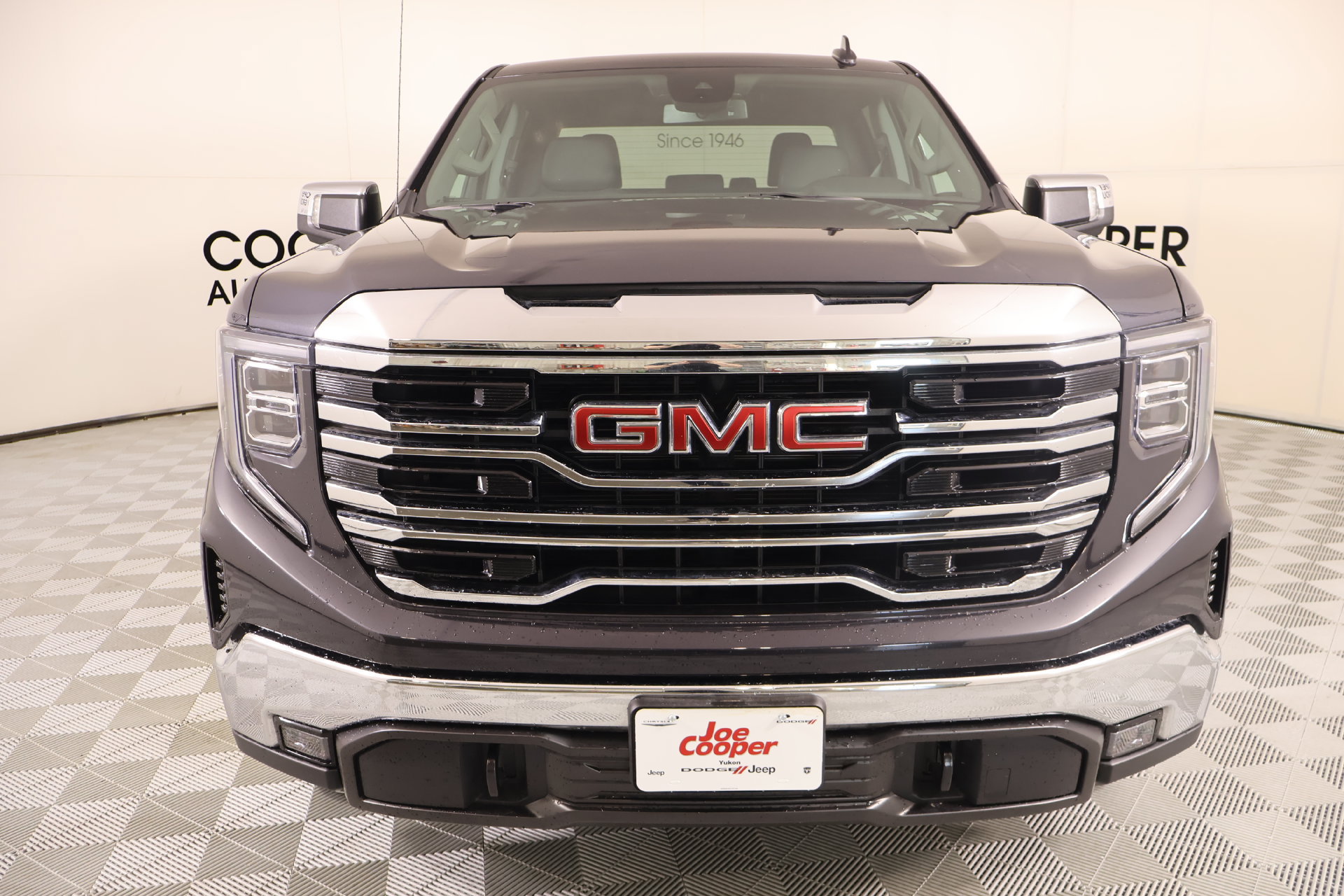 Used 2025 GMC Sierra 1500 SLT AWD/4WD image 10