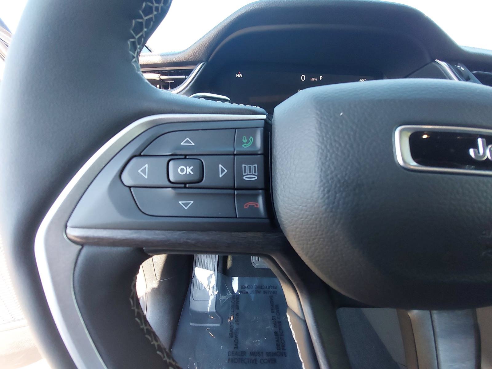 Used 2025 Jeep Grand Cherokee L Limited AWD/4WD image 18