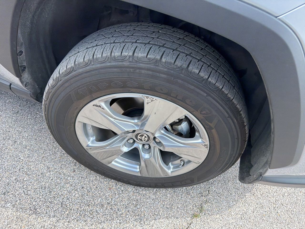 Used 2024 Toyota RAV4 LE image 4