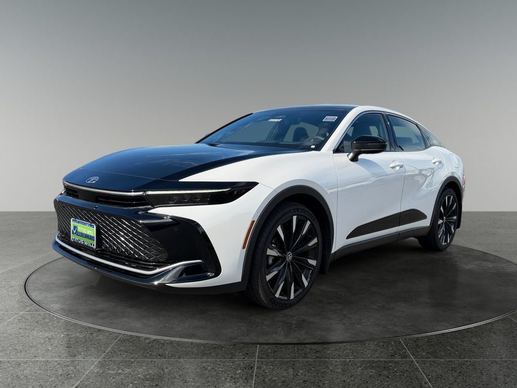 New 2026 Toyota Crown Platinum AWD/4WD image 3