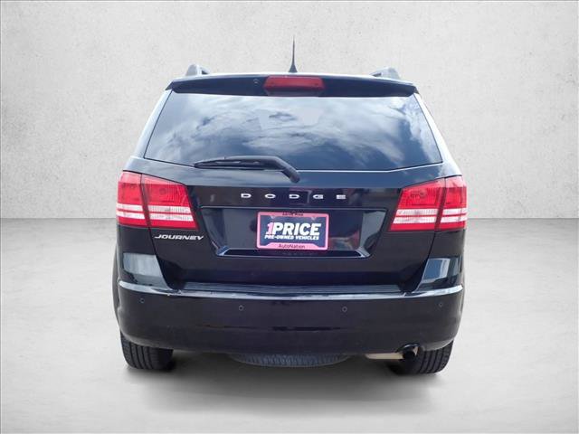 Used 2020 Dodge Journey SE w/ SE Popular Equipment Group FWD image 2