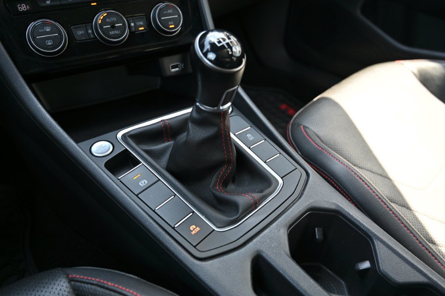 Used 2019 Volkswagen Jetta GLI Autobahn FWD image 29