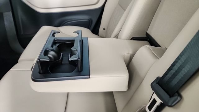 New 2026 Volvo XC90 B6 Plus w/ Protection Package Premier AWD/4WD image 30