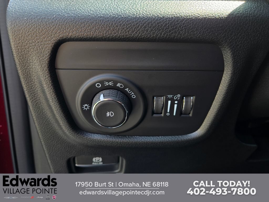 New 2026 Jeep Grand Cherokee L Limited AWD/4WD image 12