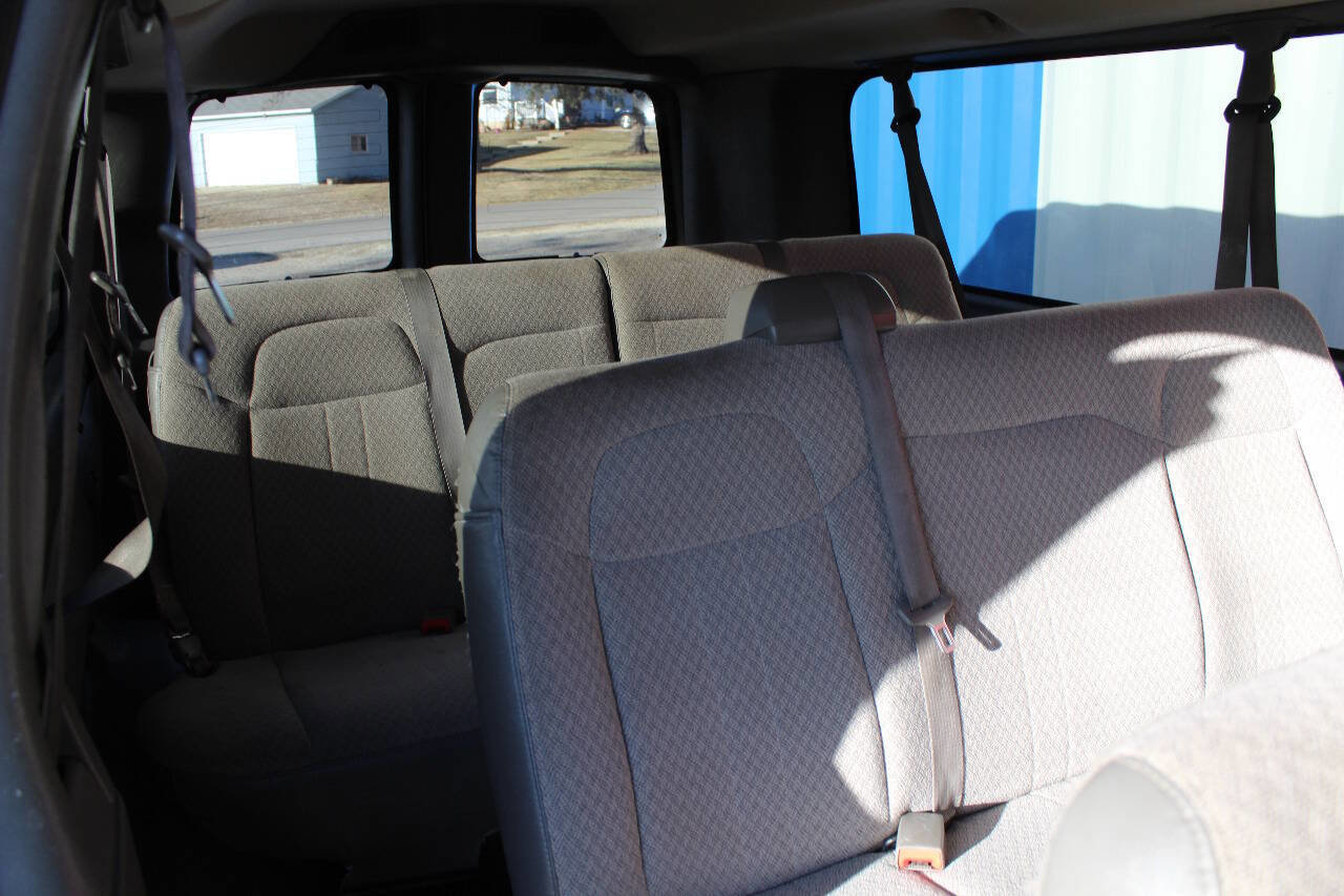 Used 2011 Chevrolet Express 3500 LT w/ LT Preferred Equipment Group image 21