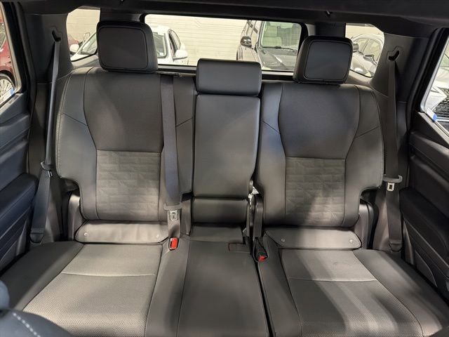 Used 2025 Toyota 4Runner TRD Off-Road Premium image 32