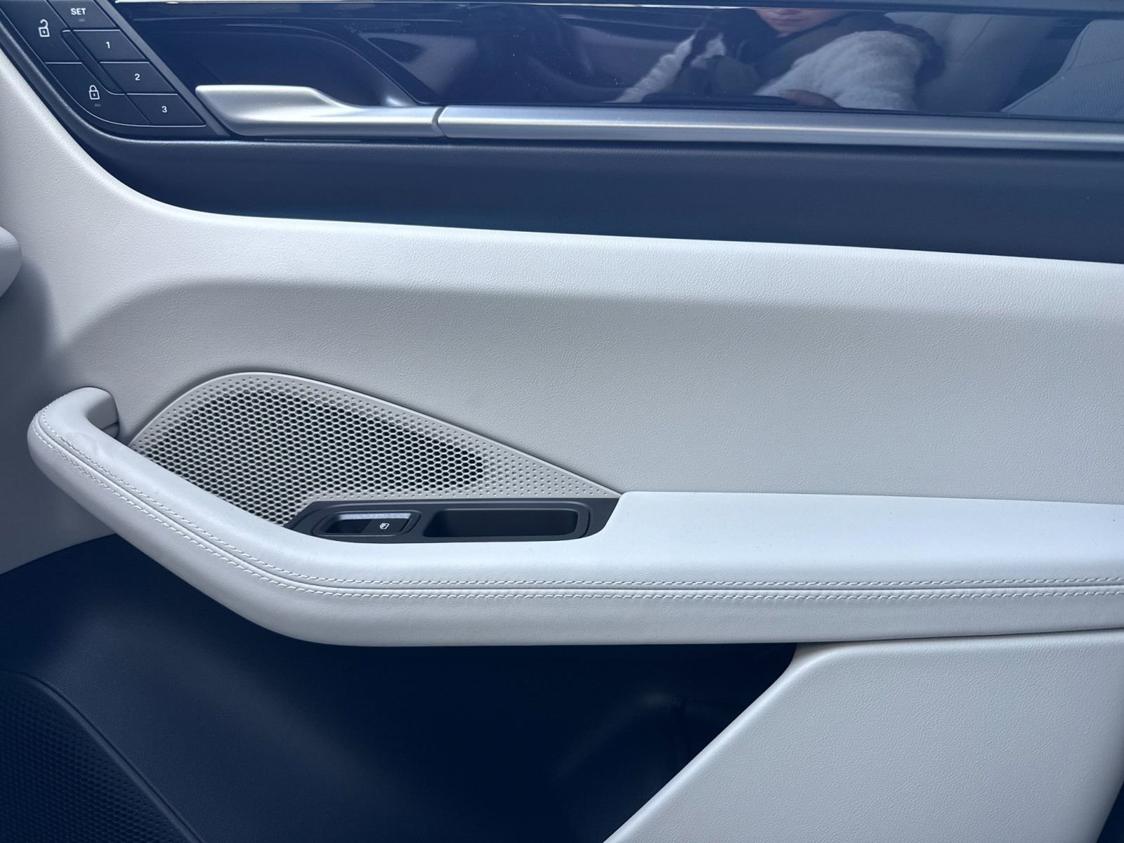 New 2026 Porsche Macan 4 Electric image 20