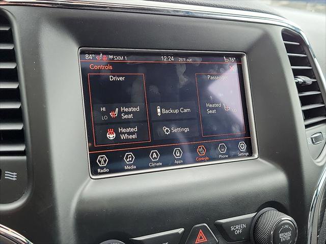 Used 2019 Jeep Grand Cherokee Laredo AWD/4WD image 19