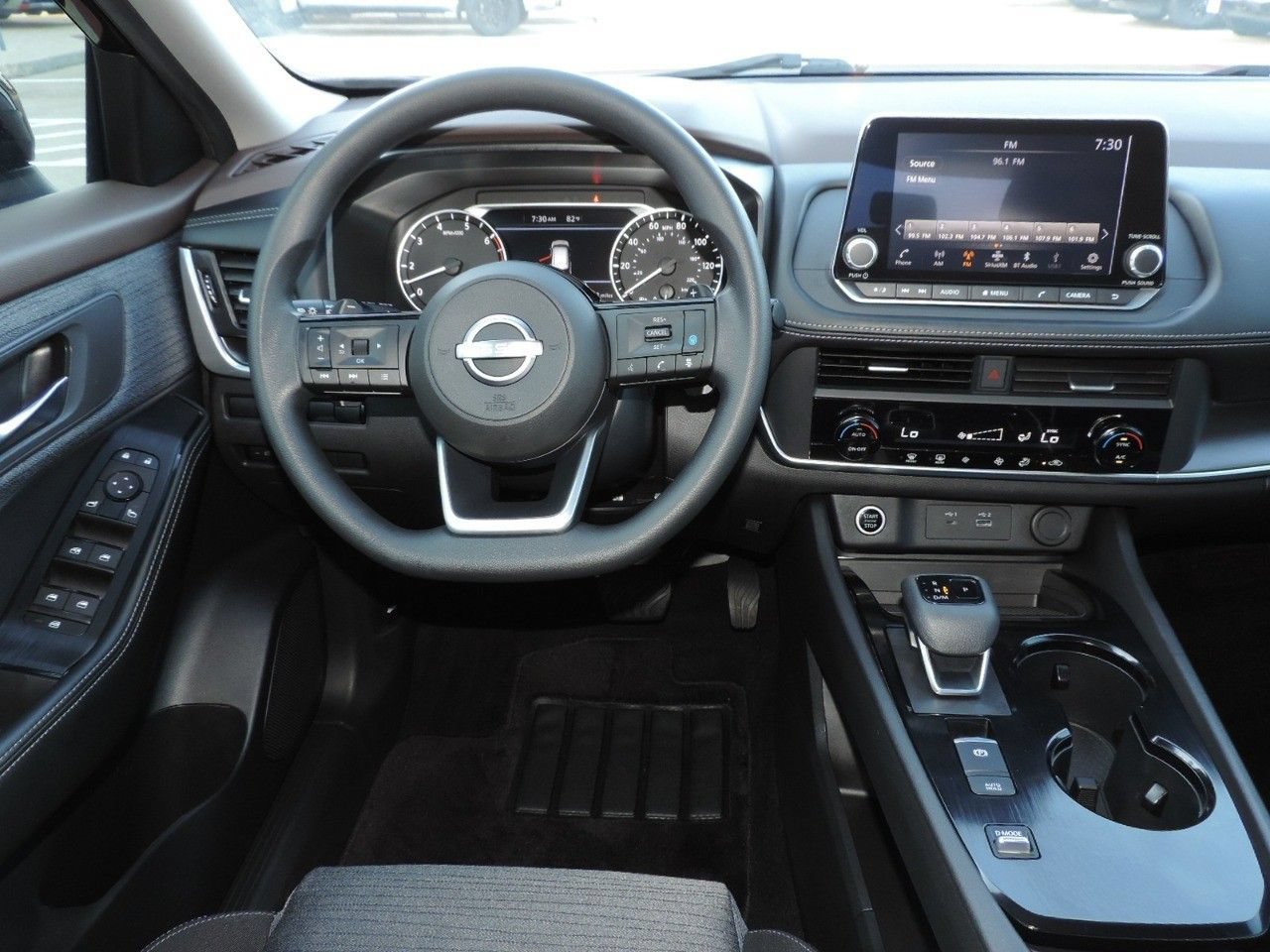Used 2023 Nissan Rogue SV FWD image 21