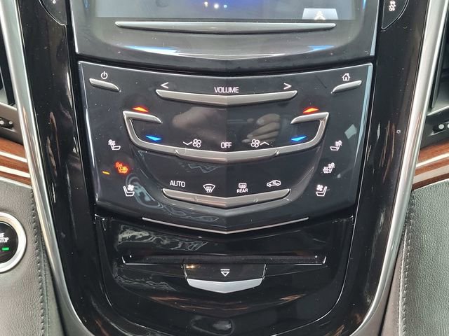 Used 2016 Cadillac Escalade Luxury image 21