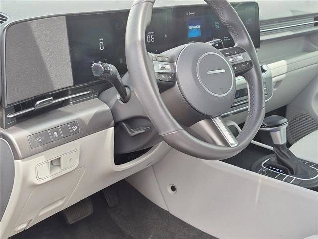 Used 2025 Hyundai Kona SEL FWD image 10