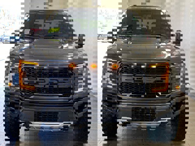 Used 2018 Ford F150 Raptor w/ Equipment Group 802A Luxury image 3