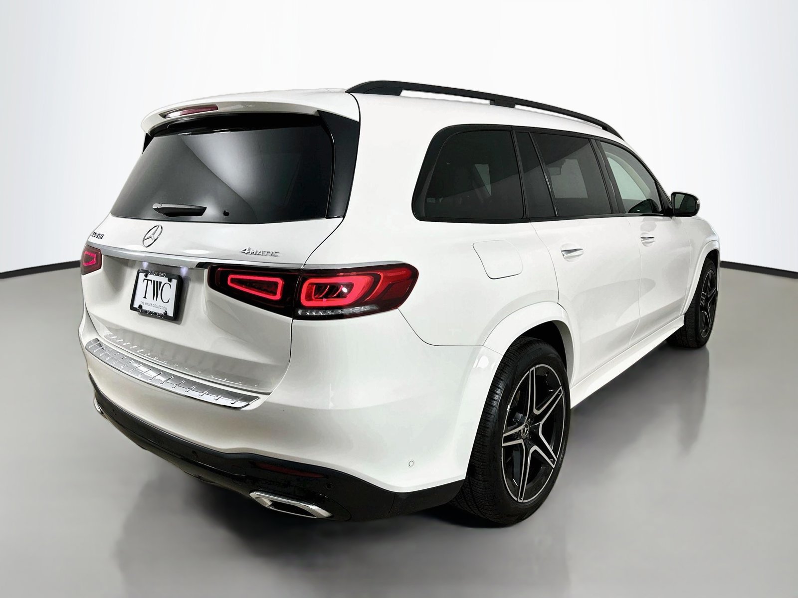 Used 2022 Mercedes-Benz GLS 450 4MATIC image 5