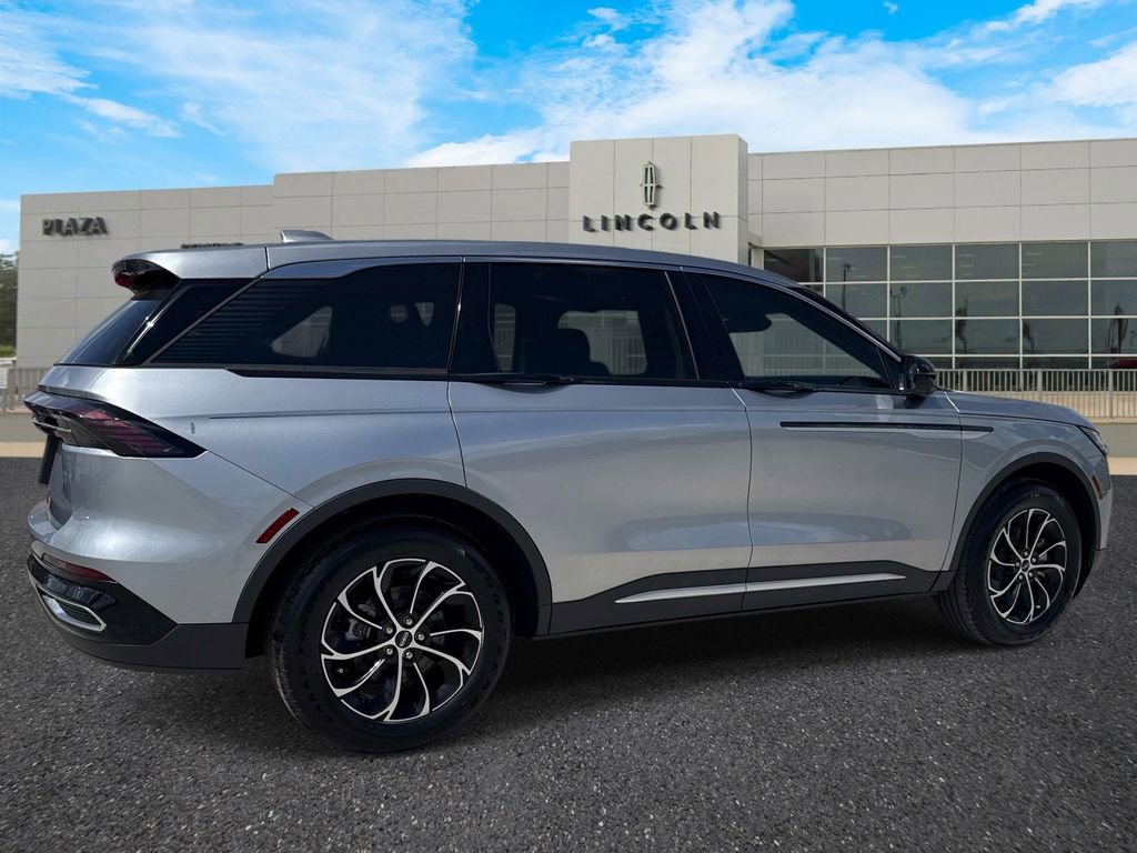 New 2026 Lincoln Nautilus Premier image 4