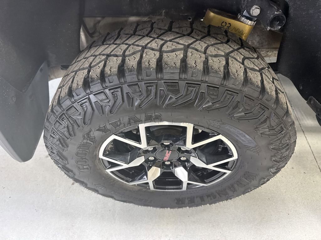 Certified 2023 GMC Canyon AT4X image 40