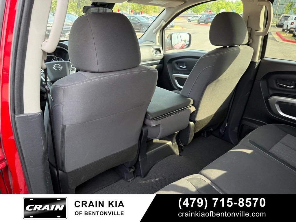 Used 2022 Nissan Titan SV AWD/4WD image 24