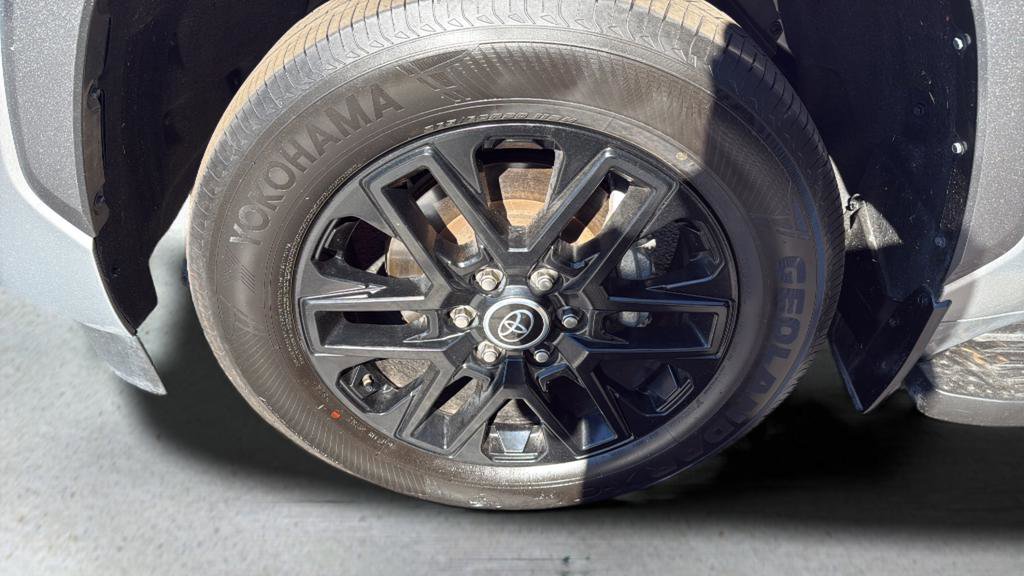 Used 2023 Toyota Sequoia Limited image 9