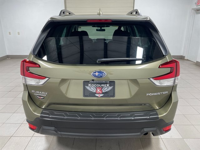 Used 2023 Subaru Forester Premium AWD/4WD image 5