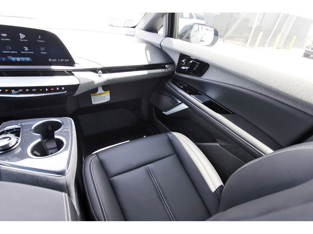 New 2026 Cadillac Optiq Luxury 1 RWD image 10