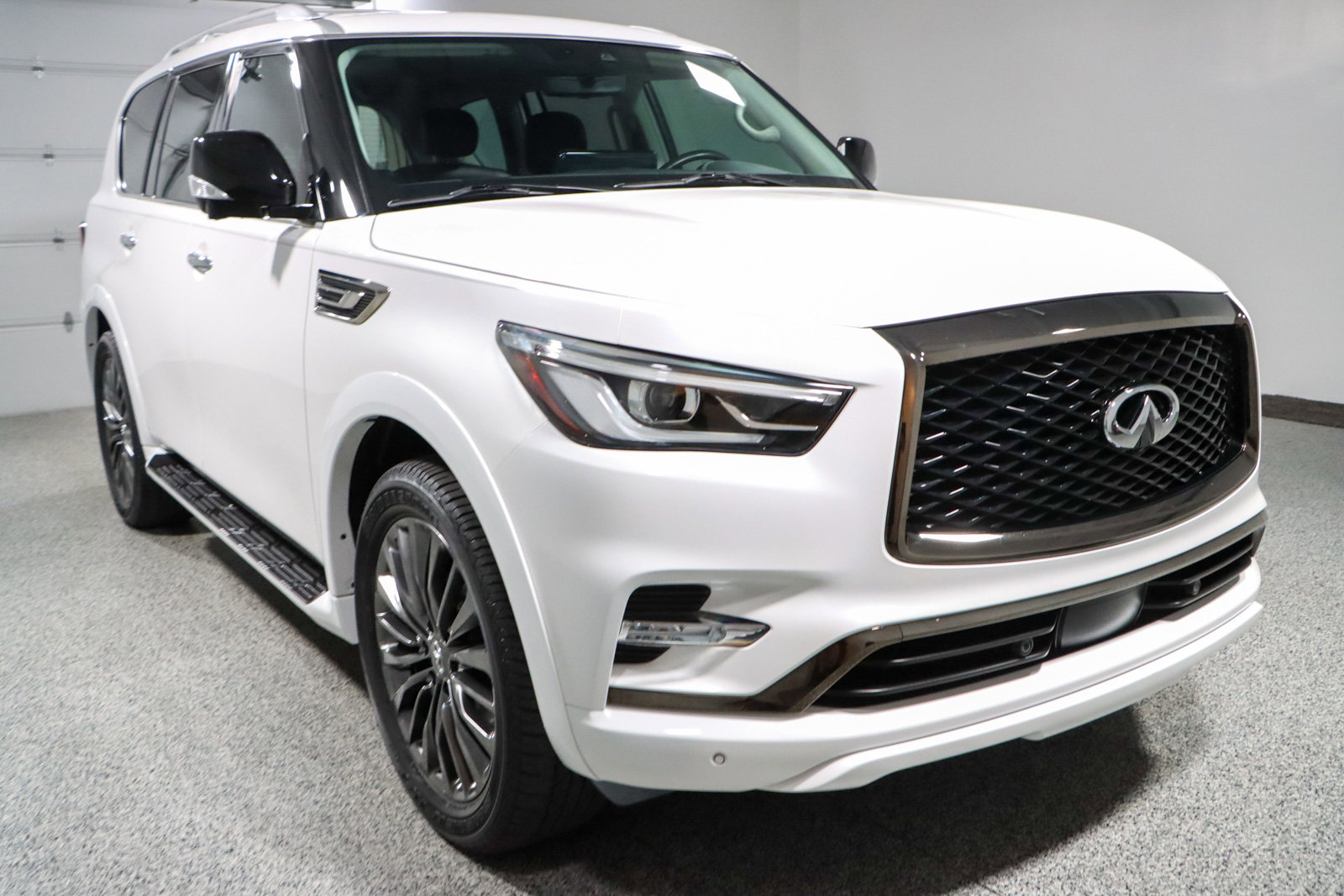 Used 2023 INFINITI QX80 Premium Select w/ Cargo Package image 5