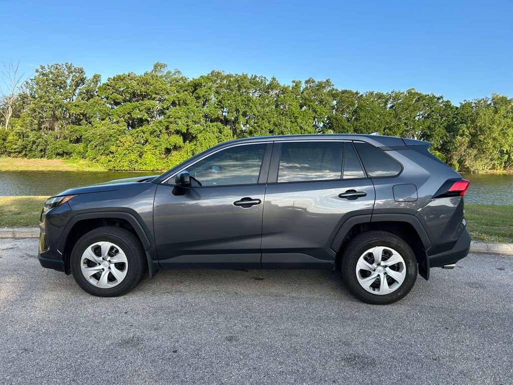 Used 2024 Toyota RAV4 LE AWD/4WD image 2