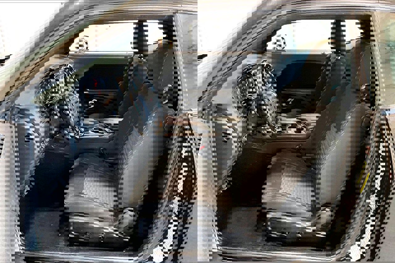 Used 2023 Dodge Challenger SXT image 15