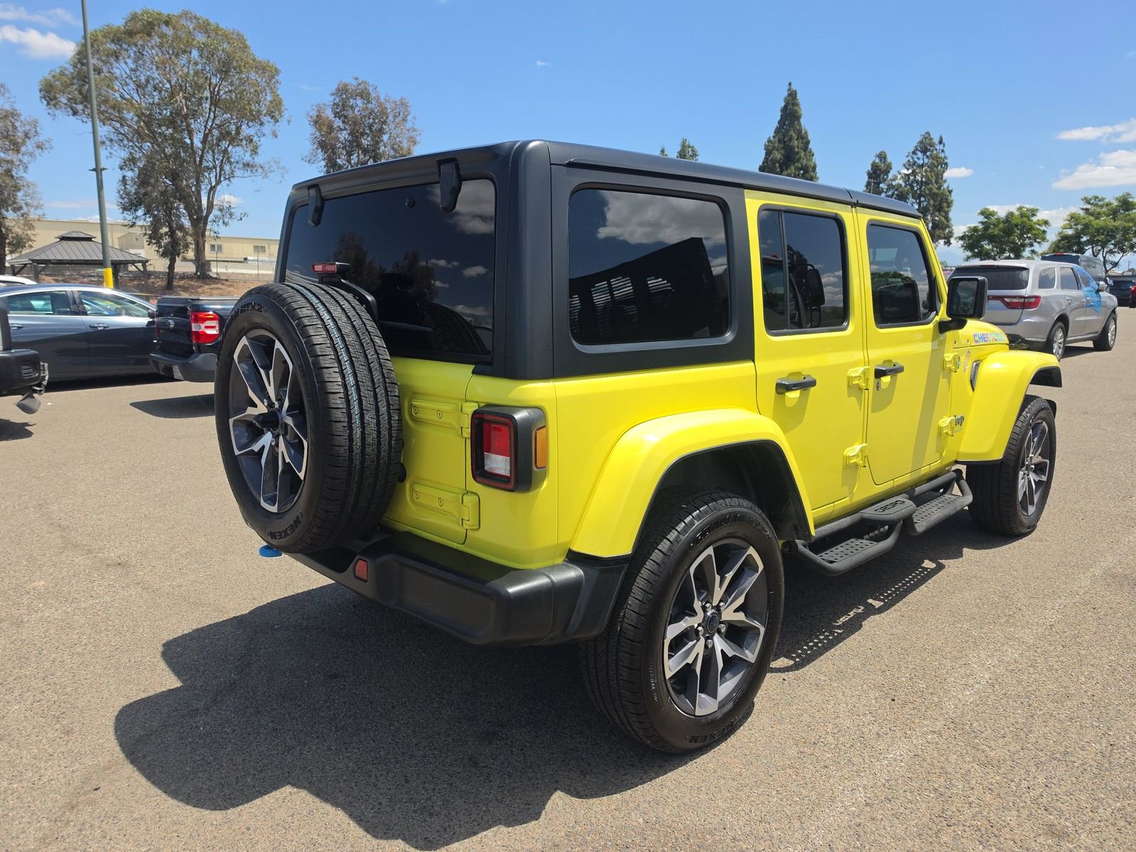 Used 2024 Jeep Wrangler Unlimited AWD/4WD image 6