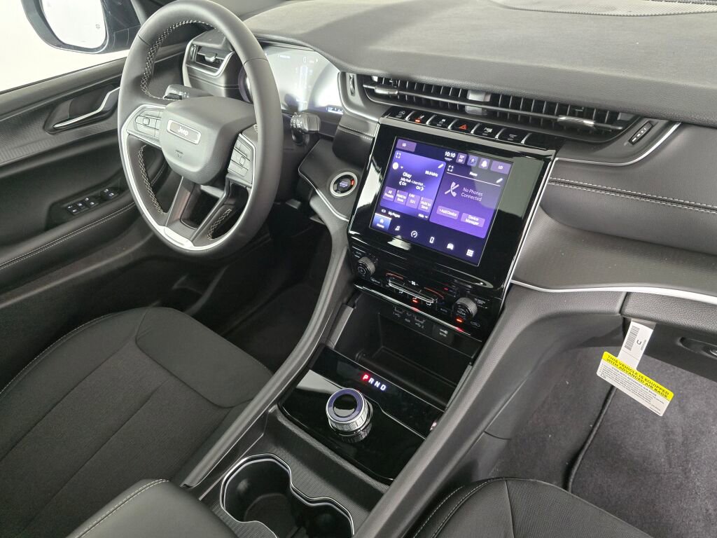 New 2025 Jeep Grand Cherokee Laredo X w/ Trailer Tow Package image 30