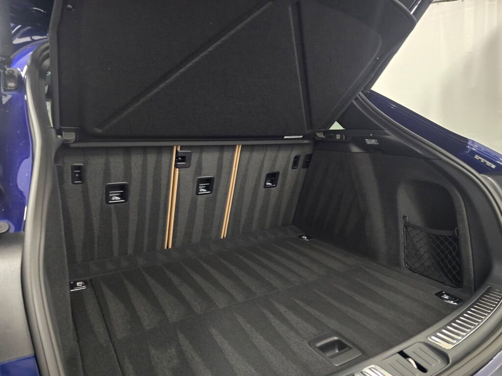 New 2026 Porsche Macan AWD/4WD image 22