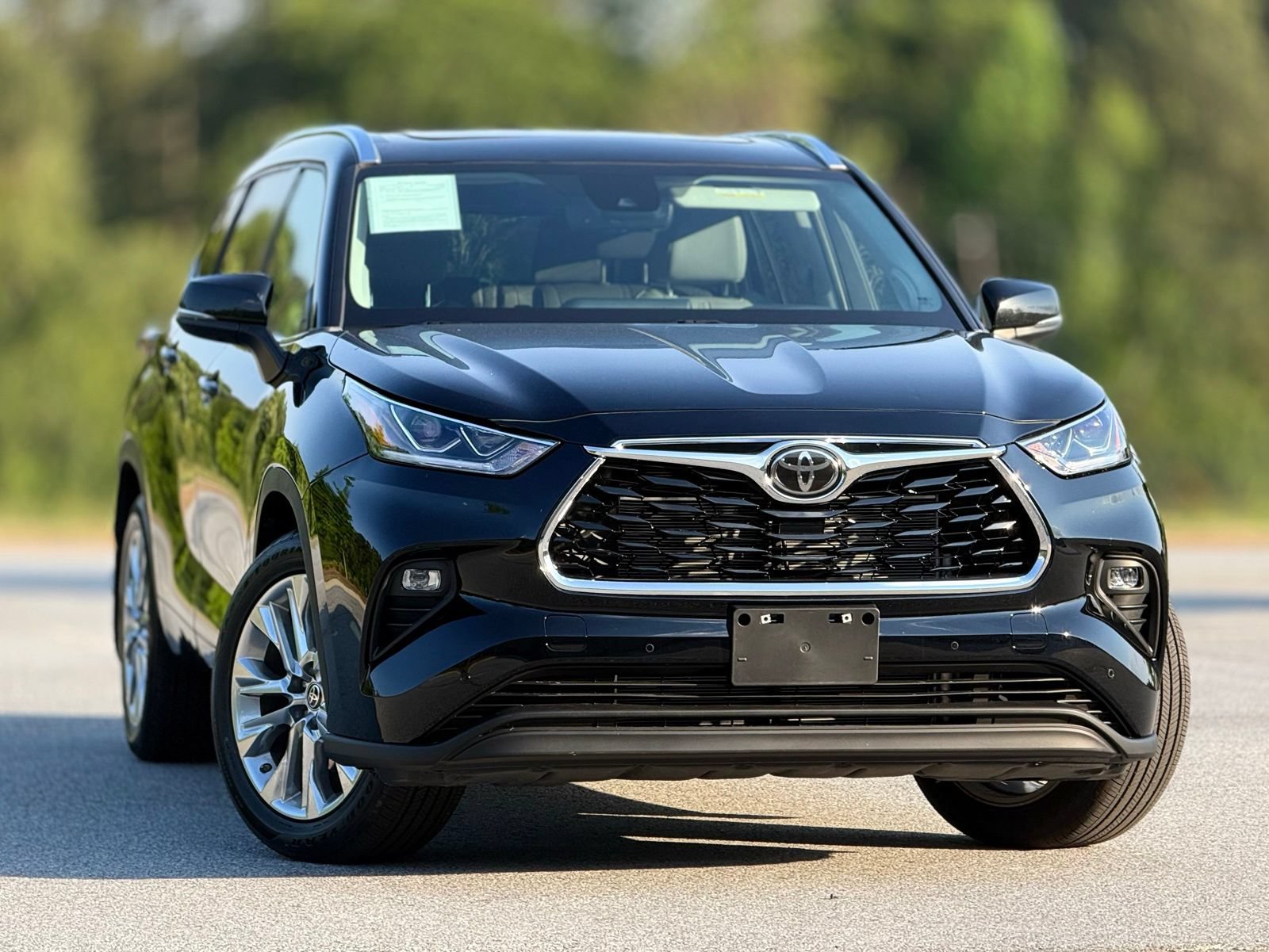 Used 2020 Toyota Highlander Limited AWD/4WD image 4
