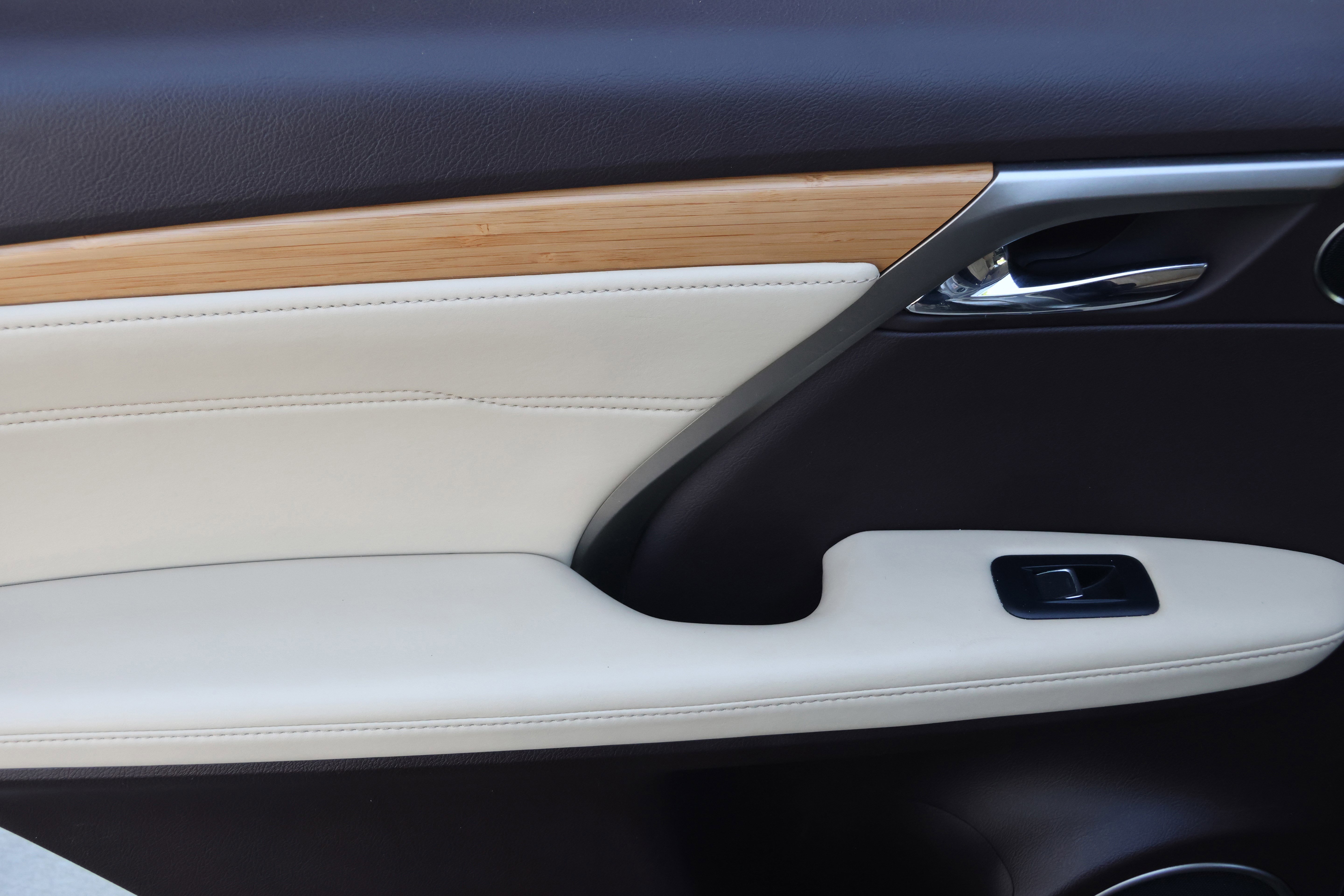 Used 2018 Lexus RX 350L FWD image 34