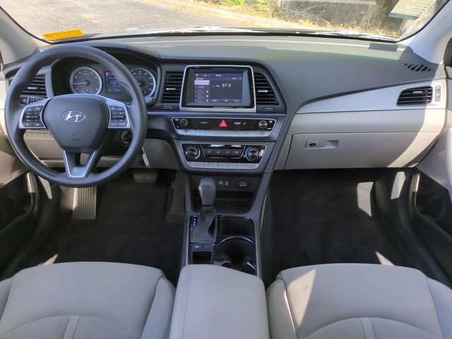 Used 2019 Hyundai Sonata SE w/ Winter Weather Package image 15
