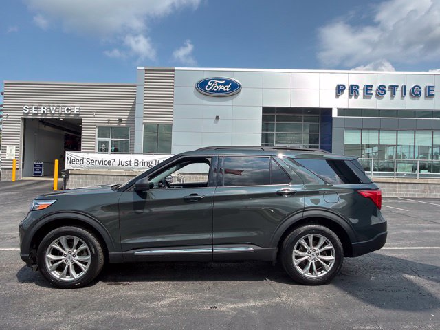 Used 2022 Ford Explorer XLT w/ Equipment Group 202A AWD/4WD image 5